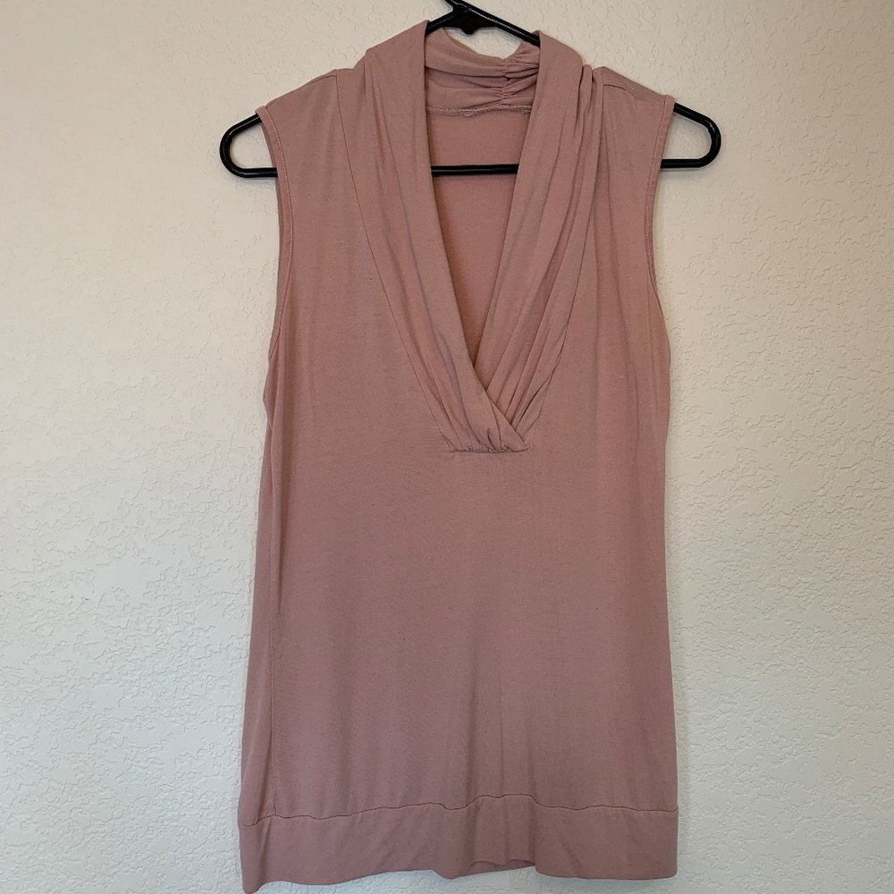 Light Pink Sleeveless Dressy Top Size Medium